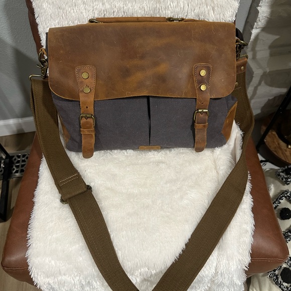 Wowbox leather canvas laptop messenger bag perfect condition - Picture 2 of 10